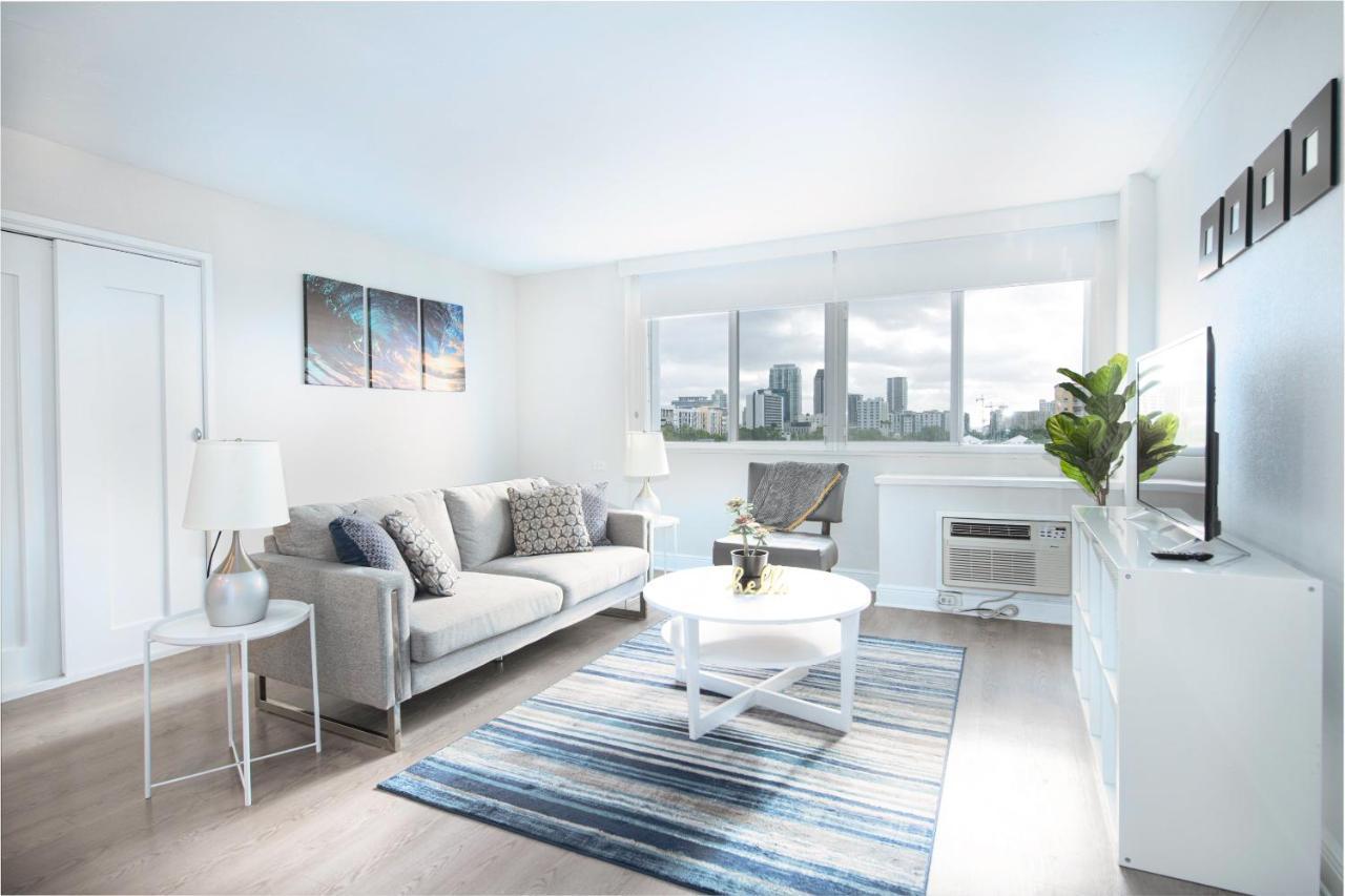 Frontdesk The Wayland Apts Downtown St Pete Apartment Сейнт Питърсбърг Екстериор снимка