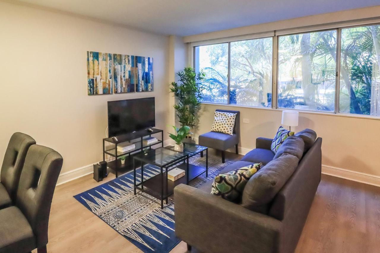 Frontdesk The Wayland Apts Downtown St Pete Apartment Сейнт Питърсбърг Стая снимка