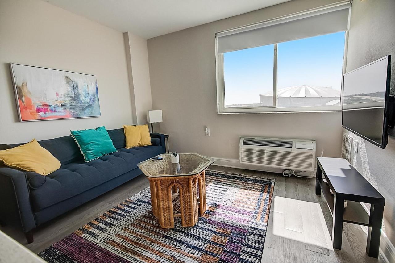 Frontdesk The Wayland Apts Downtown St Pete Apartment Сейнт Питърсбърг Стая снимка
